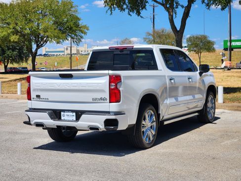Used 2025 Chevrolet Silverado 1500 High Country AWD/4WD image 5