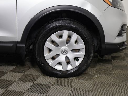 Used 2020 Nissan Rogue Sport S image 18