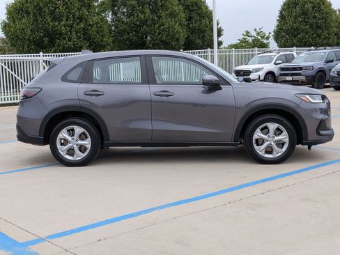 Used 2023 Honda HR-V LX image 5