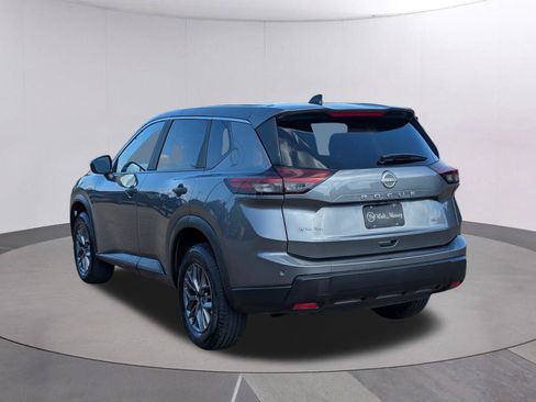 Used 2024 Nissan Rogue S AWD/4WD image 3