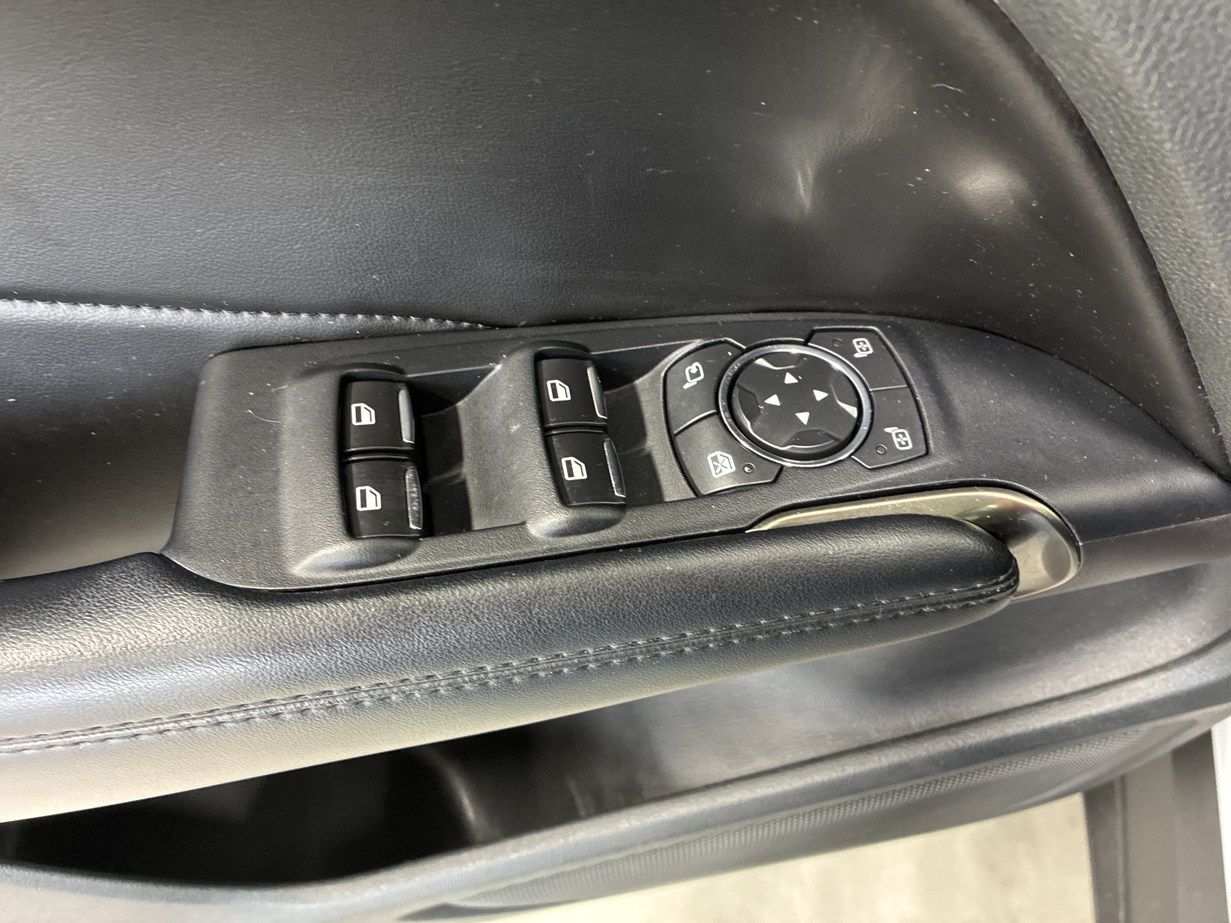 Used 2017 Lincoln MKC Select w/ Select Plus Package FWD image 20