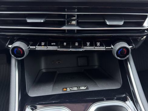 New 2026 Chevrolet Traverse RS w/ LPO, Floor Liner Package FWD image 15