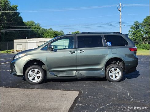 Used 2020 Toyota Sienna LE FWD image 14