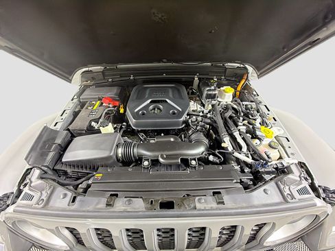 Used 2023 Jeep Wrangler Unlimited Sahara w/ Cold Weather Group AWD/4WD image 32
