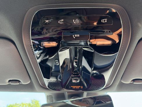 Certified 2025 Mercedes-Benz C 300 Sedan image 12