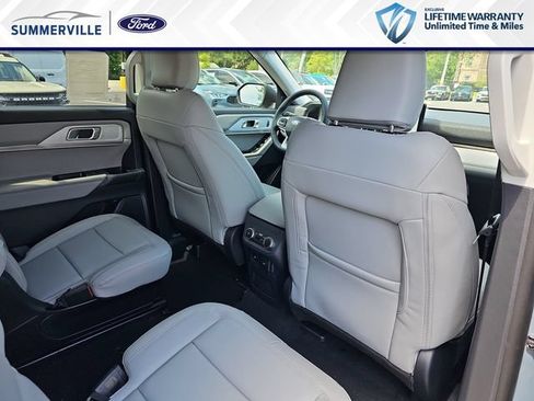 New 2026 Ford Explorer Active w/ Active Comfort Package RWD image 13