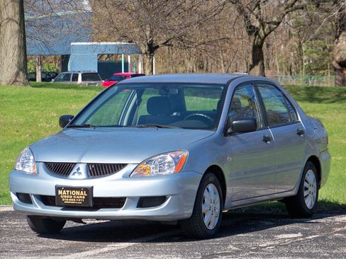 Used 2005 Mitsubishi Lancer ES FWD image 2