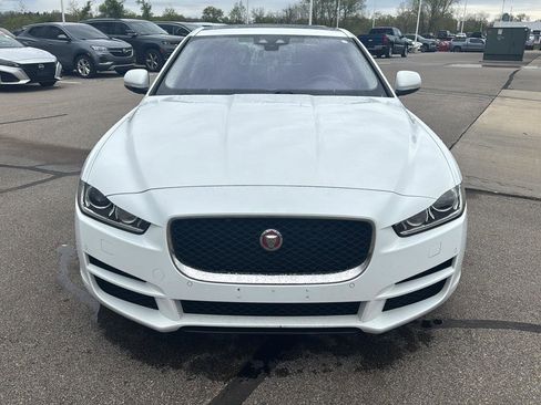 Used 2019 Jaguar XE Premium AWD/4WD image 9
