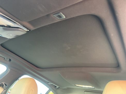 Used 2022 BMW 540i w/ Convenience Package image 19