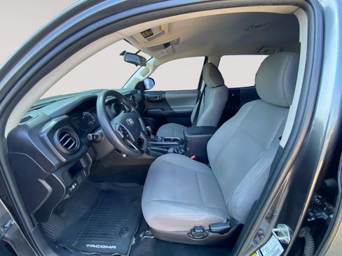 Used 2017 Toyota Tacoma SR w/ Tow Package AWD/4WD image 9