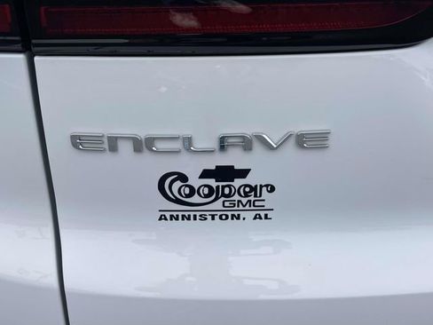 Certified 2025 Buick Enclave Preferred FWD image 9