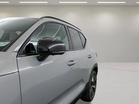 New 2026 Volvo XC40 B5 Plus w/ Protection Package Premier image 31