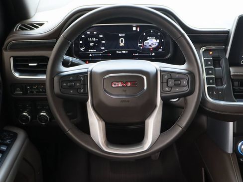 Certified 2023 GMC Yukon SLT w/ SLT Premium Package AWD/4WD image 14