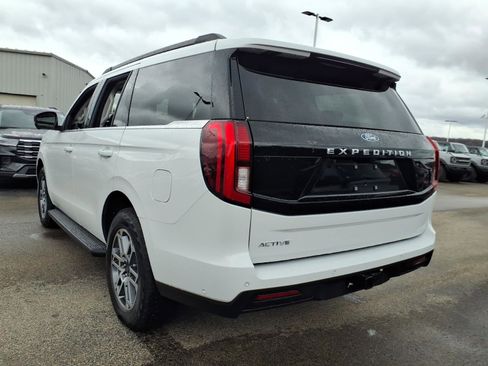 Certified 2025 Ford Expedition Active image 5