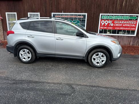 Used 2015 Toyota RAV4 LE AWD/4WD image 10
