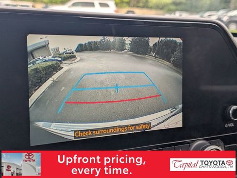 Used 2023 Toyota Highlander XLE image 23