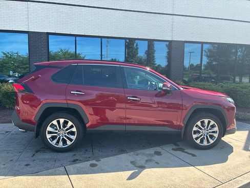 Used 2022 Toyota RAV4 Limited w/ Limited Grade Weather Package AWD/4WD image 4