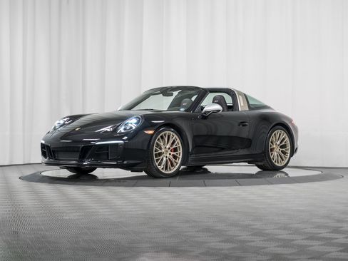 Certified 2019 Porsche 911 Targa 4 GTS image 37
