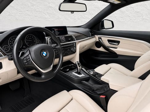 Used 2018 BMW 430i Convertible RWD image 2