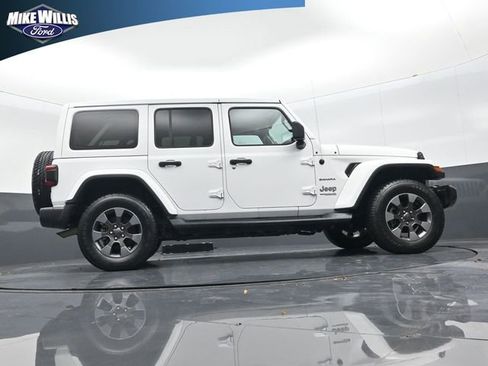 Used 2018 Jeep Wrangler Unlimited Sahara image 24