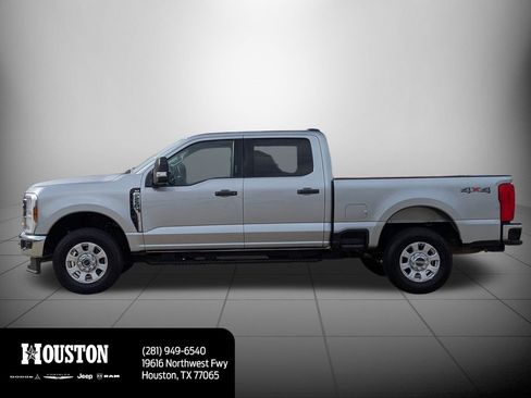 Used 2024 Ford F250 XLT image 6
