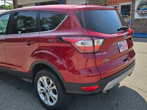 Used 2017 Ford Escape SE AWD/4WD image 6