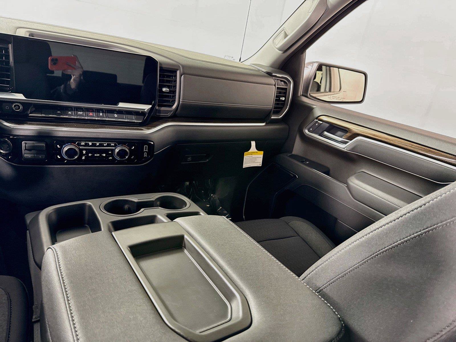 New 2026 Chevrolet Silverado 1500 RST w/ Z71 Off-Road Package AWD/4WD image 16