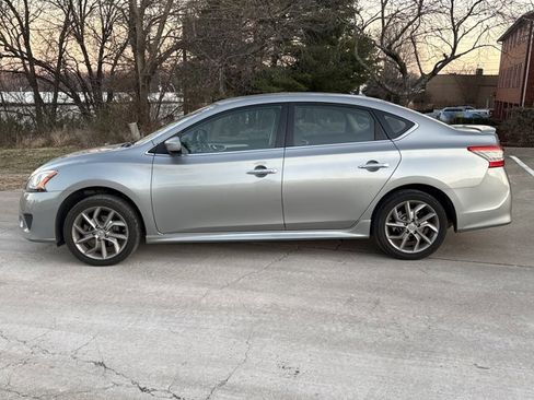 Used 2014 Nissan Sentra SR w/ Premium Package image 3