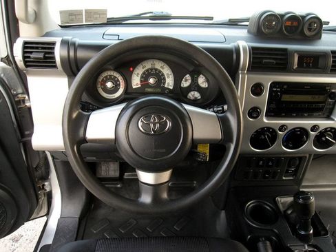 Used 2008 Toyota FJ Cruiser 4WD w/ Convenience Pkg image 19