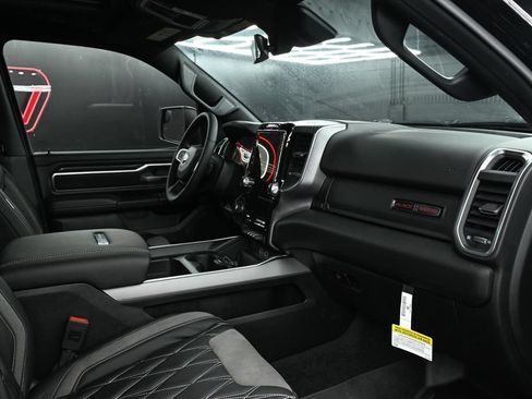 New 2025 RAM 1500 Big Horn AWD/4WD image 17