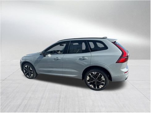 New 2026 Volvo XC60 T8 Ultra w/ Protection Package Premier AWD/4WD image 2