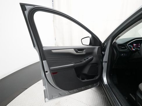 Used 2022 Ford Escape SE w/ Convenience Package image 28