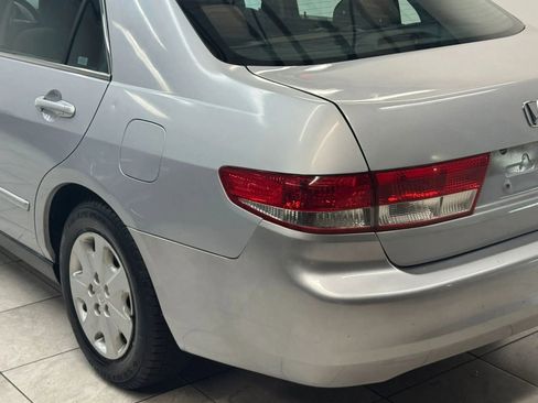 Used 2004 Honda Accord LX image 12