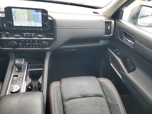 Certified 2023 Nissan Pathfinder Platinum w/ Cargo Package AWD/4WD image 31