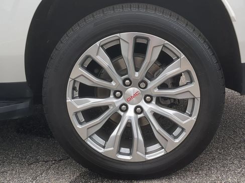 Used 2022 GMC Yukon XL Denali AWD/4WD image 34