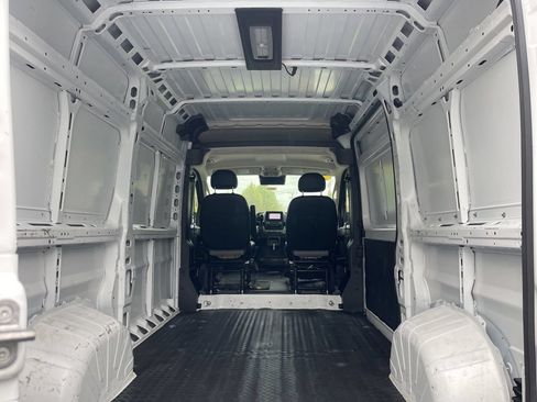 Used 2025 RAM ProMaster 2500 w/ Convenience Group FWD image 19