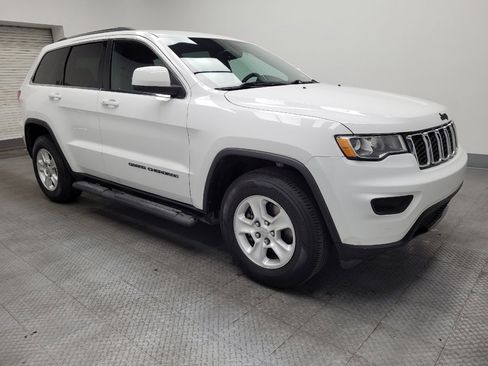 Used 2017 Jeep Grand Cherokee Laredo w/ Quick Order Package 2BE image 11