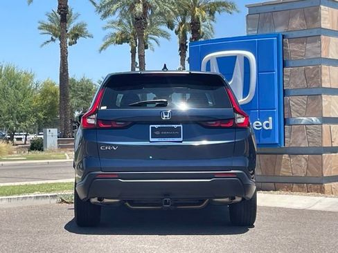 Used 2023 Honda CR-V LX image 6