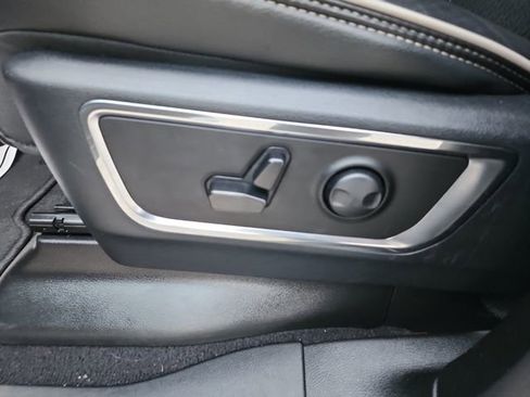 Used 2025 RAM 1500 Laramie image 15