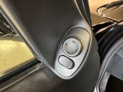 Used 2002 Porsche 911 Turbo image 82