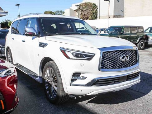 Used 2019 INFINITI QX80 Luxe w/ Proactive Package image 3
