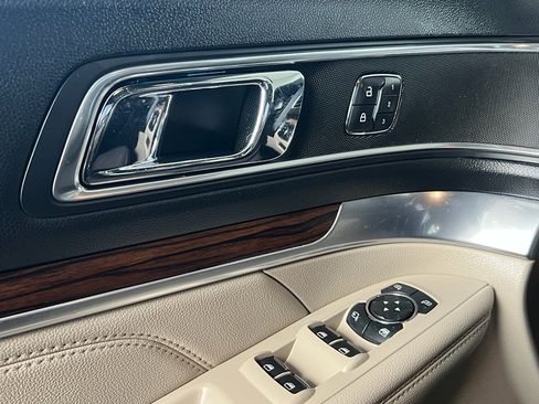 Used 2018 Ford Explorer Limited w/ Equipment Group 301A image 19