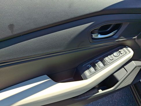 Used 2023 Honda Accord EX image 12