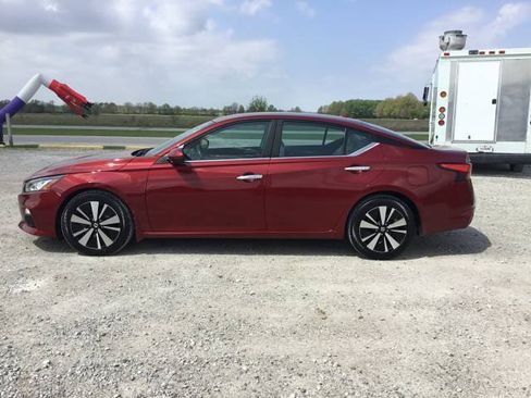 Used 2021 Nissan Altima 2.5 SV FWD image 6