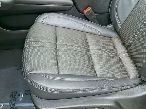 Used 2025 Chevrolet Tahoe High Country image 22