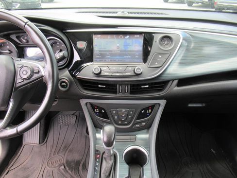 Used 2020 Buick Envision Essence w/ Experience Buick Package image 19