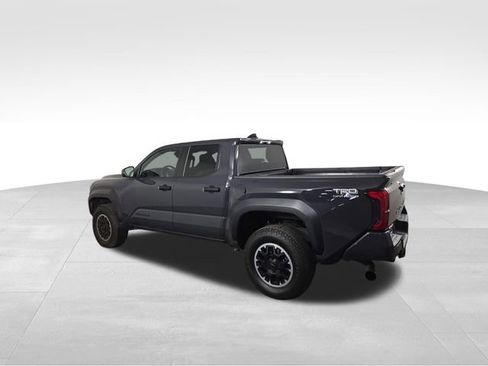 Used 2024 Toyota Tacoma TRD Off-Road image 10
