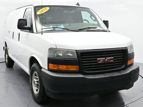 Used 2018 GMC Savana 2500 w/ Enhanced Convenience Package RWD image 2
