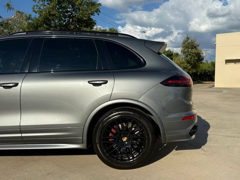 Used 2017 Porsche Cayenne GTS AWD/4WD image 17
