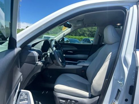 Used 2026 Toyota Grand Highlander AWD image 17